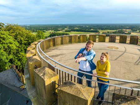 Paar auf Burg Ravensberg Borgholzhausen