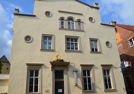 Warburg Hirsch Apotheke