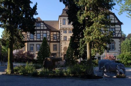 Das Wasserschloß in Neuenheerse bei Bad Driburg