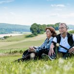 Wanderpaar in der Bad Driburger Wanderlandschaft