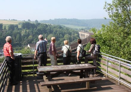 Aussichtsplattform am Viadukt Wanderweg Altenbeken