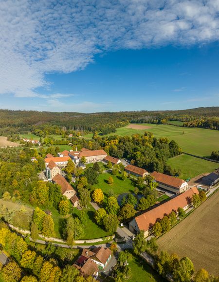 Luftbild von Kloster Hardehausen bei Warburg