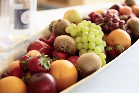 Obstschale mit verschiedenen Früchten