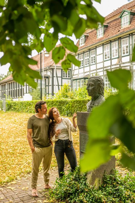Paar im Kurpark von Horn-Bad Meinberg