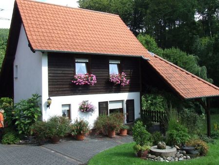 Greifvogelstation Essenthoer Mühle bei Marsberg.